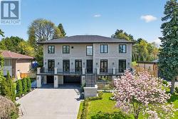 118 LAURENTIDE DRIVE Toronto, ON M3A 3E5