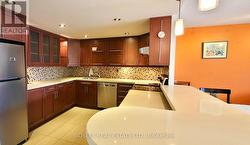 1606 - 77 CARLTON STREET  Toronto, ON M5B 2J7