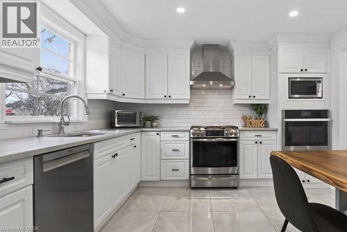 258 Sanatorium Road, Hamilton, ON - Indoor Photo Showing Kitchen With Upgraded Kitchen