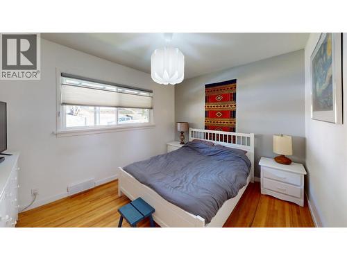 3130 Iris Crescent, Trail, BC - Indoor Photo Showing Bedroom