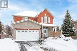 9 HILL STREET  Collingwood, ON L9Y 0A7