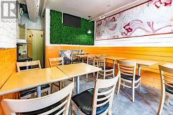 118 JOHN STREET W  Toronto, ON M5V 2E3