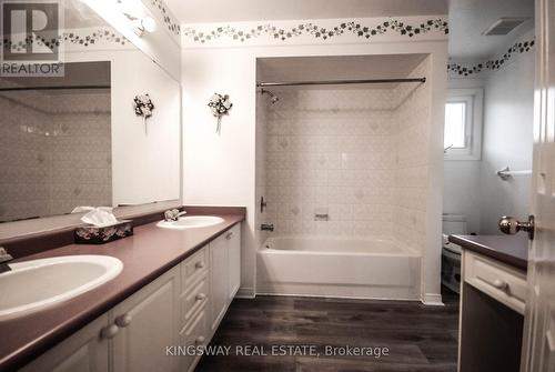 5468 Palmerston Crescent, Mississauga, ON - Indoor Photo Showing Bathroom