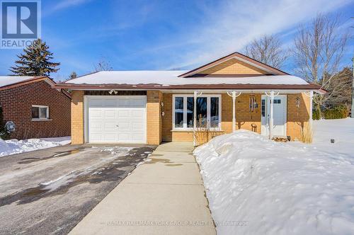 184 OLIVE STREET  East Gwillimbury, ON L9N 1M3