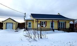 627 Ch. du Grand-Ruisseau  Les Îles-De-La-Madeleine, QC G4T 2L3