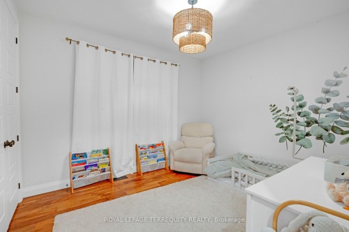 716 North Shore Boulevard E, Burlington, ON - Indoor Photo Showing Other Room