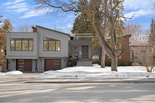 716 North Shore Boulevard E, Burlington, ON - Outdoor With Facade