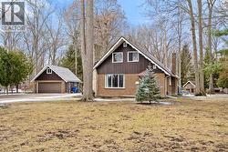 4 Oakland CRESCENT  Lasalle, ON N9J 2J1