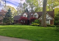 1244 WOODLAND AVENUE  Mississauga, ON L5G 2X9