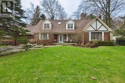 1244 WOODLAND AVENUE  Mississauga, ON L5G 2X9