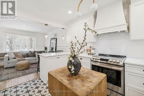 186 Aylmer Avenue, Ottawa, ON - Indoor Photo Showing Kitchen With Upgraded Kitchen