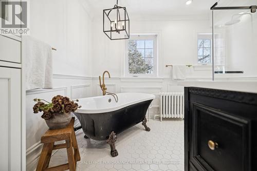 186 Aylmer Avenue, Ottawa, ON - Indoor With Fireplace