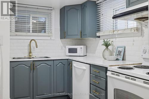 186 Aylmer Avenue, Ottawa, ON - Indoor Photo Showing Kitchen With Double Sink
