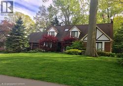 1244 WOODLAND Avenue  Mississauga, ON L5G 2X9