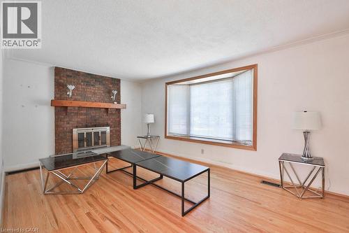 72 Oriole Avenue, Mississauga, ON - Indoor Photo Showing Living Room With Fireplace