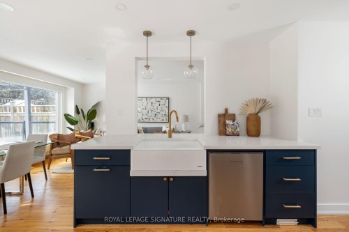 567 Downland Drive, Pickering, ON - Indoor Photo Showing Kitchen