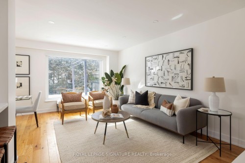 567 Downland Drive, Pickering, ON - Indoor Photo Showing Living Room