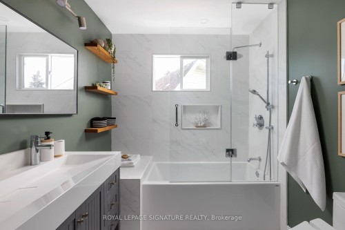 567 Downland Drive, Pickering, ON - Indoor Photo Showing Bathroom