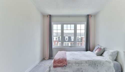 Main-2765 Sapphire Drive, Pickering, ON - Indoor Photo Showing Bedroom