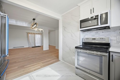 8 Claudette Gate, Hamilton, ON - Indoor Photo Showing Kitchen