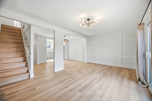 8 Claudette Gate, Hamilton, ON - Indoor Photo Showing Other Room