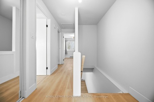 8 Claudette Gate, Hamilton, ON - Indoor Photo Showing Other Room