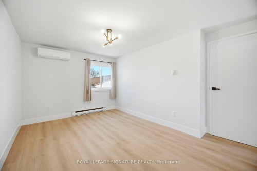 8 Claudette Gate, Hamilton, ON - Indoor Photo Showing Other Room