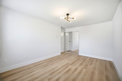 8 Claudette Gate, Hamilton, ON - Indoor Photo Showing Other Room