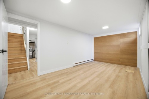 8 Claudette Gate, Hamilton, ON - Indoor Photo Showing Other Room