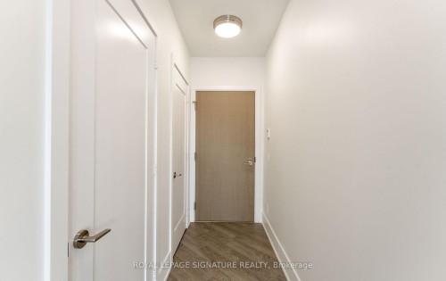 Ph35-1 Edgewater Drive, Toronto, ON - Indoor Photo Showing Other Room