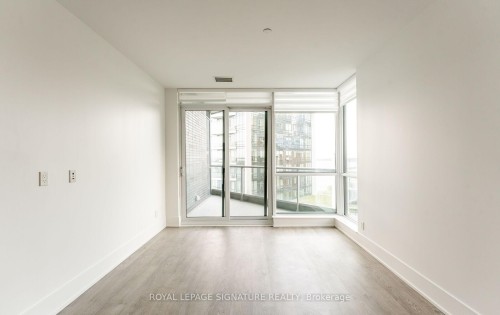 Ph35-1 Edgewater Drive, Toronto, ON - Indoor Photo Showing Other Room