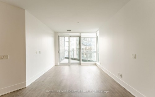 Ph35-1 Edgewater Drive, Toronto, ON - Indoor Photo Showing Other Room
