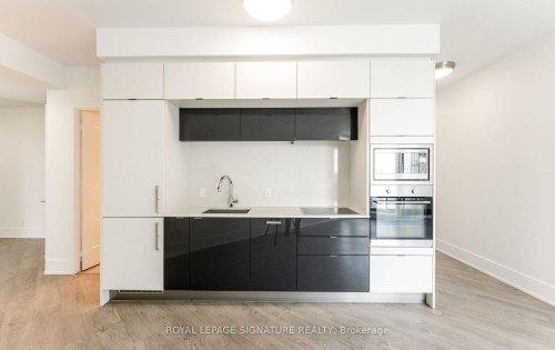 Ph35-1 Edgewater Drive, Toronto, ON - Indoor Photo Showing Kitchen