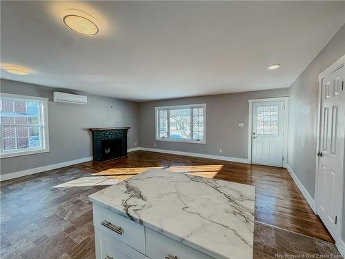 35 Coronation Dr, Moncton, NB 
