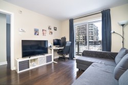 Salon - 
