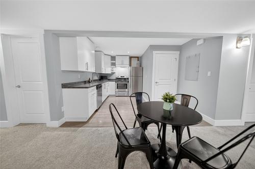 335 16Th Avenue, Cranbrook, BC - Indoor Photo Showing Dining Room