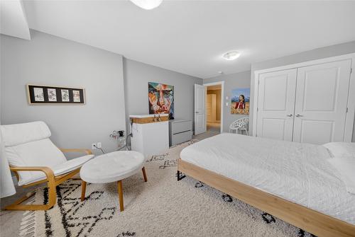 335 16Th Avenue, Cranbrook, BC - Indoor Photo Showing Bedroom