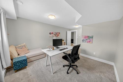 335 16Th Avenue, Cranbrook, BC - Indoor Photo Showing Office