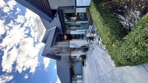 3990 Fairwinds Court, Kelowna, BC - Outdoor