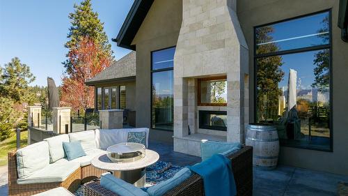 3990 Fairwinds Court, Kelowna, BC - Outdoor With Exterior