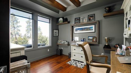 3990 Fairwinds Court, Kelowna, BC - Indoor Photo Showing Office