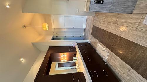 3990 Fairwinds Court, Kelowna, BC - Indoor
