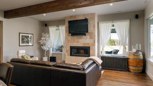 3990 Fairwinds Court, Kelowna, BC - Indoor With Fireplace