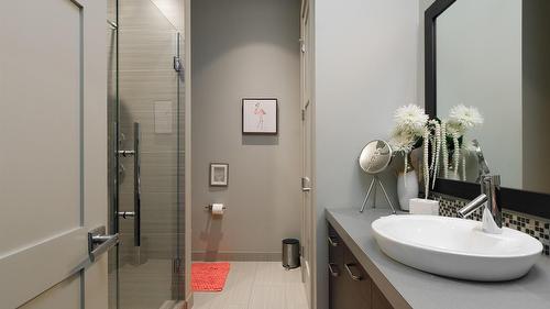 3990 Fairwinds Court, Kelowna, BC - Indoor Photo Showing Bathroom