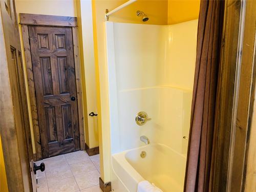 04A-1351 Gerry Sorensen Way, Kimberley, BC - Indoor Photo Showing Bathroom