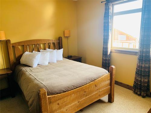 04A-1351 Gerry Sorensen Way, Kimberley, BC - Indoor Photo Showing Bedroom