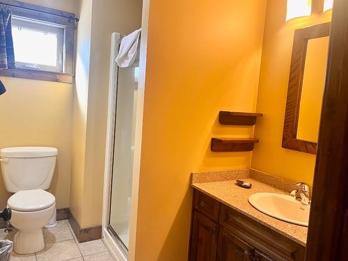 04A-1351 Gerry Sorensen Way, Kimberley, BC - Indoor Photo Showing Bathroom