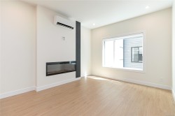 304-924 Jenkins Ave  Langford, BC V9B 2N7