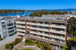 503-1175 Newport Ave  Oak Bay, BC V8S 5E6