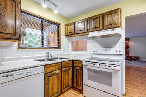 1301 Sayward Rd, Sayward, BC 